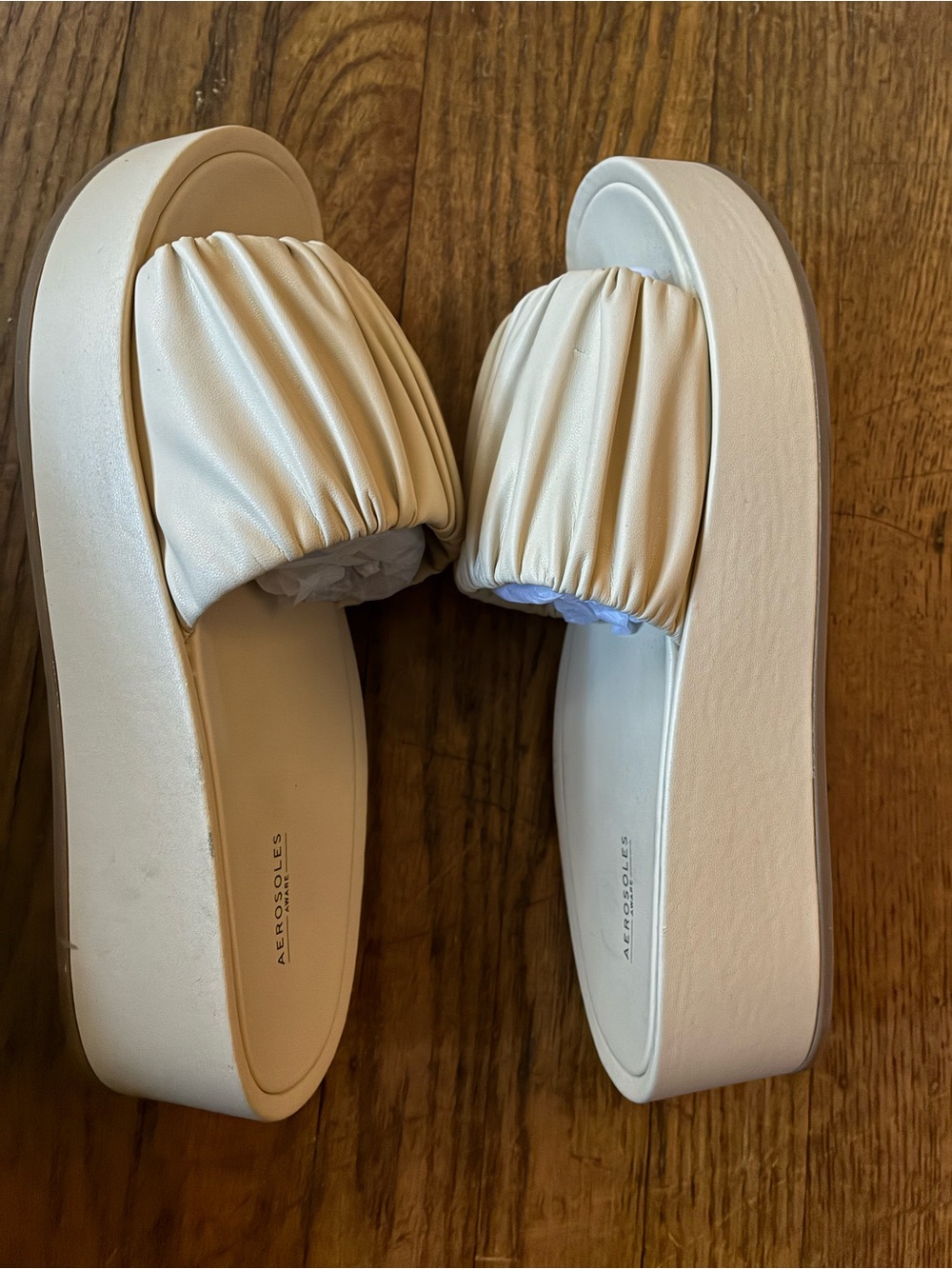 AEROSOLES Cream Ruched Slide Sandals - Picture 4 of 4